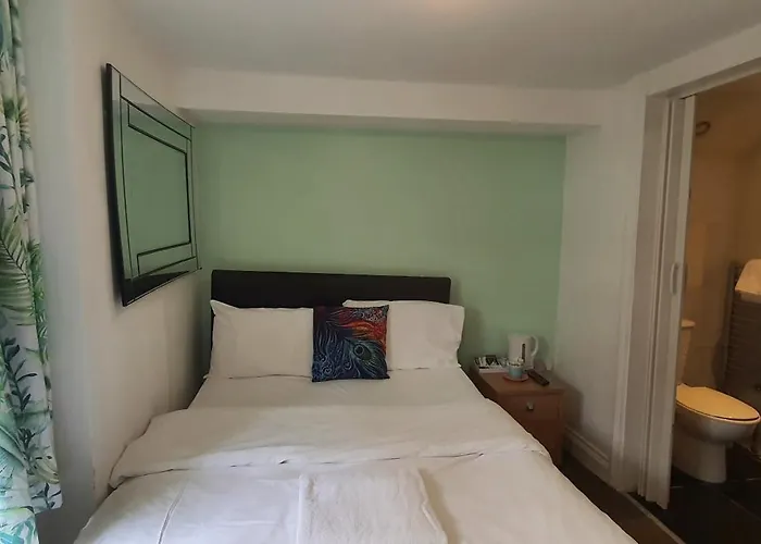 Grand Pier Guest House